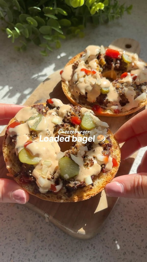 Loaded Cheeseburger Bagels🥯