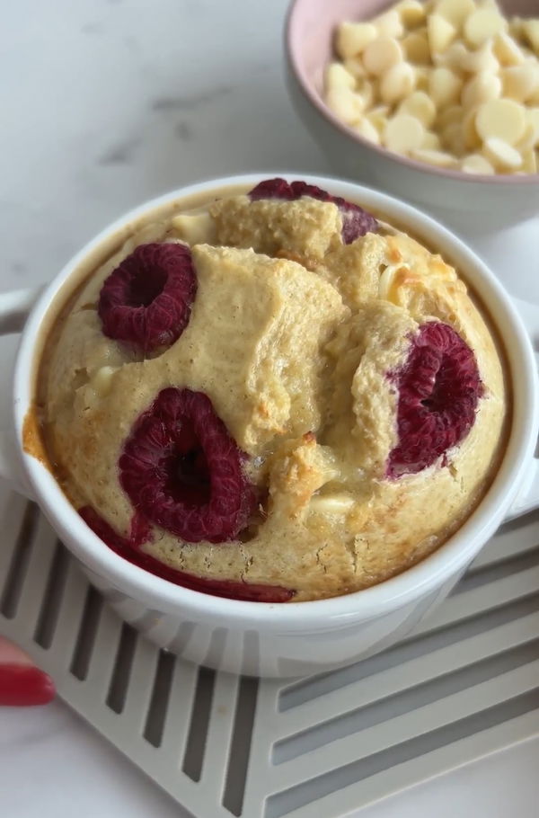 Raspberry and Biscoff Baked Oatmeal