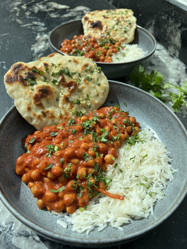Butter Chickpeas with Garlic Naan