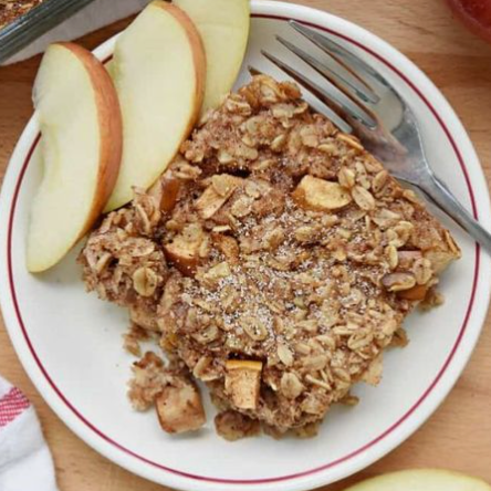 Cinnamon Apple Baked Oatmeal