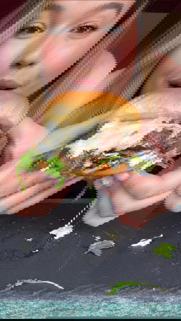Jalapeño Popper Smash Burgers