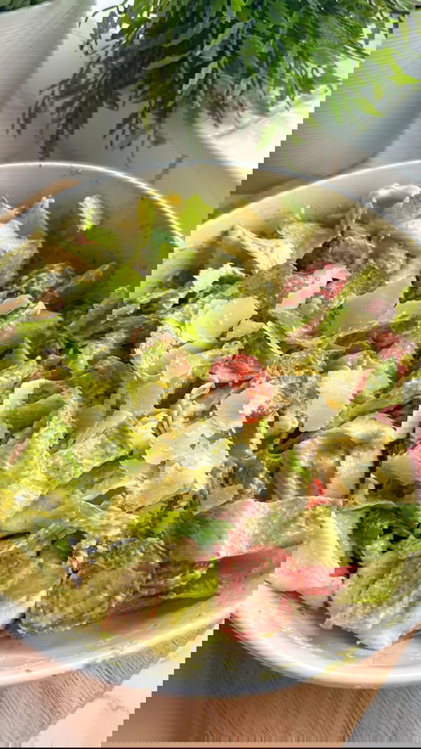 Pesto 'BLT' Pasta Salad