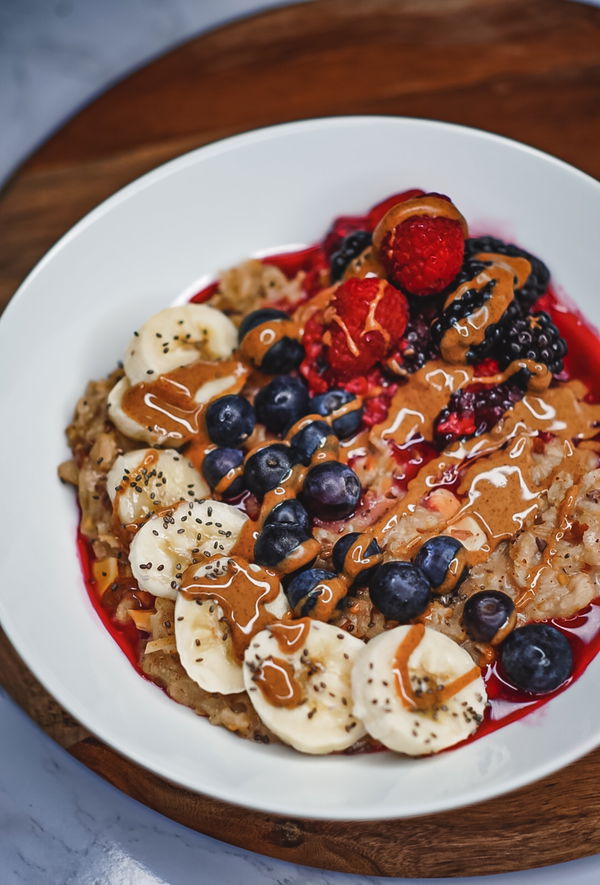 Almond Butter Berry Oatmeal