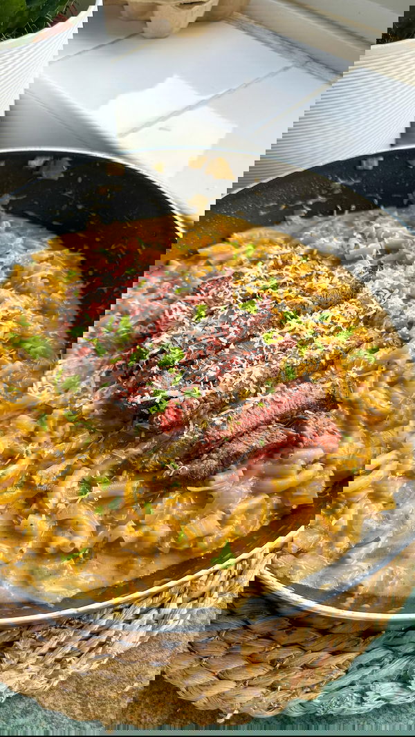 Creamy Garlic Parmesan Steak Pasta