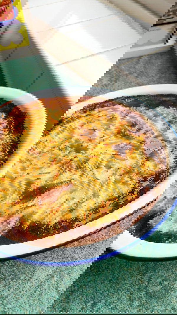 Christmas Leftover Gravy Mash Pie