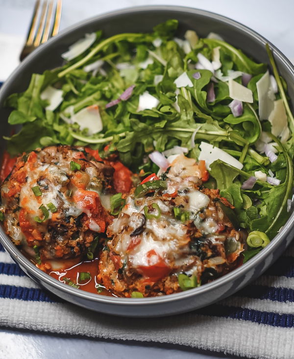 Stuffed Mushrooms with Tomato Sauce and Arugula Salad